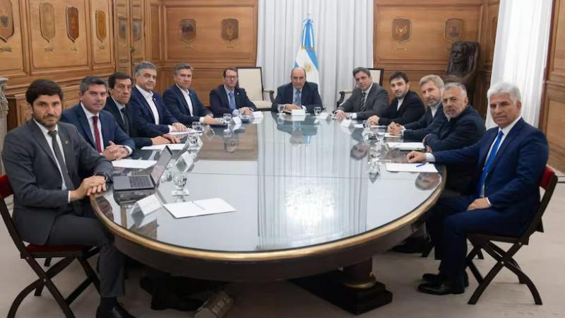 Francos recibió a gobernadores de JxC: hubo reclamos y planteos políticos