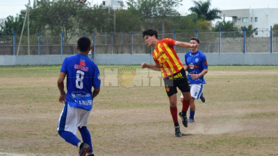 Sarmiento hizo la diferencia y se llevó la victoria ante Villa Alvear