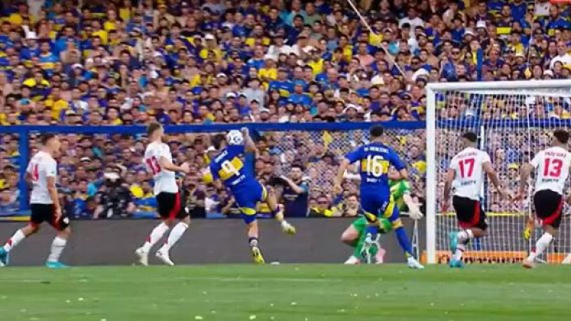 Así fue el gol anulado a Boca por una mano