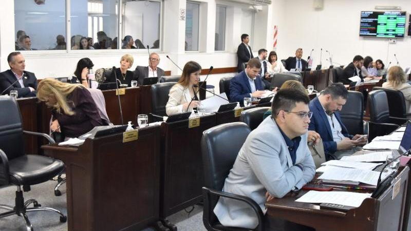 Otra semana de puja en Diputados por el crédito de la emergencia