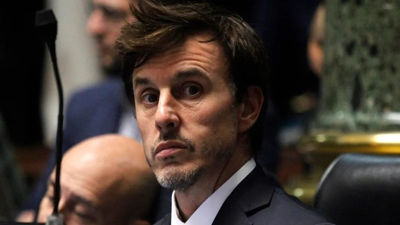 Roberto García Moritán renunció tras el escándalo con Pampita y una denuncia por corrupción