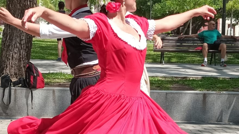 Clase abierta de chamamé sobre danza