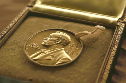Nobel-prize-medal.jpg