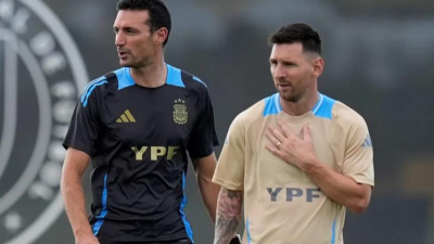 Scaloni entre la vuelta de Messi, las ausencias, los "tocados" y el huracán