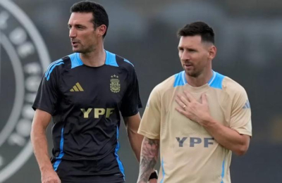 Scaloni entre la vuelta de Messi, las ausencias, los "tocados" y el huracán