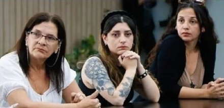 mama y hnas.jpg