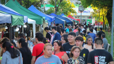 La feria de emprendedores fue centro para la venta de regalos