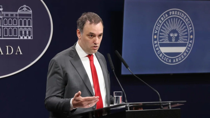 El Gobierno prohibió que los familiares de empleados públicos fallecidos hereden su cargo