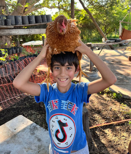 Juan-Martin-y-la-gallina.jpg