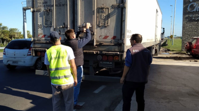 El Senasa decomisó más de 1300 kilos de alimentos