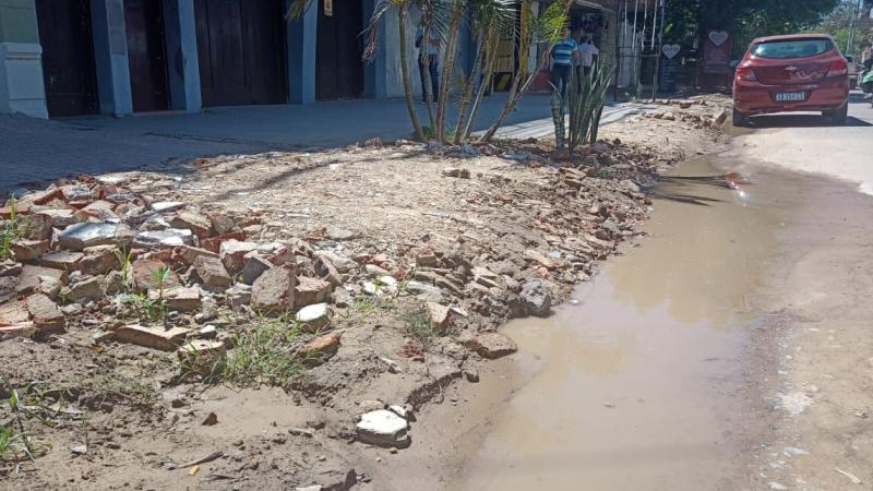 Vecinos molestos con Sameep por cómo dejaron las veredas