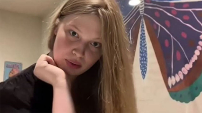 La hija trans de Elon Musk abandona Estados Unidos