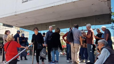 Jubilados del Insssep en contra del aumento en el descuento para el fondo de alta complejidad