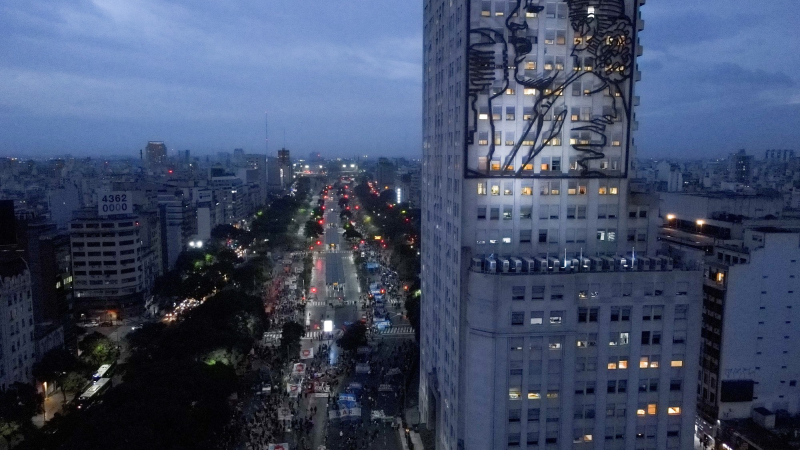 Tras sacar bustos de Kirchner y simbología peronista, analizan cerrar y demoler el edificio Evita en Buenos Aires