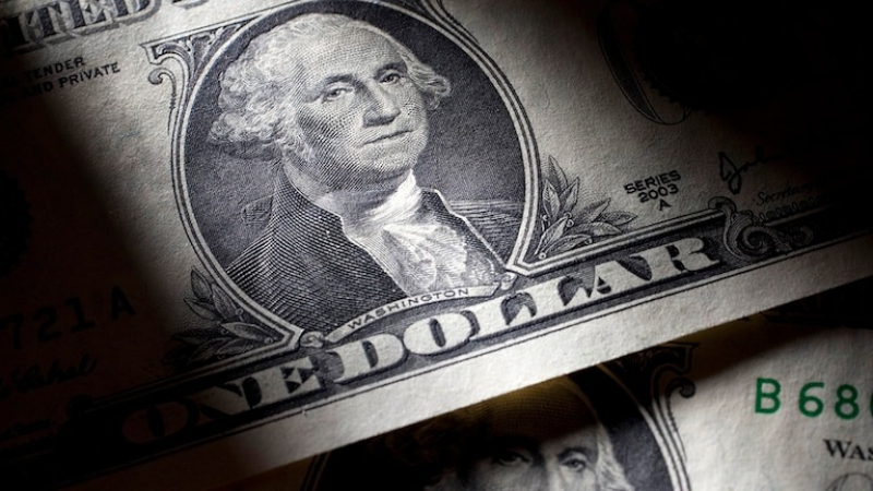 Los dólares financieros caen por sexta rueda consecutiva y la brecha cambiaria es la más baja desde 2019