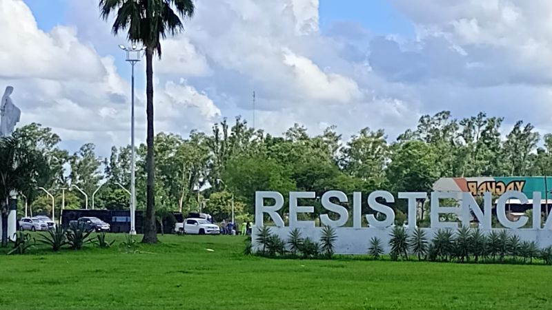 Volcó un camión en uno de los accesos a Resistencia y generó caos en el tránsito