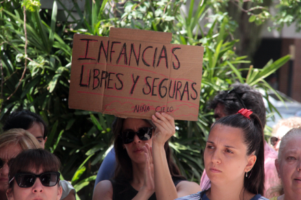 nena cielo manifestación.JPG