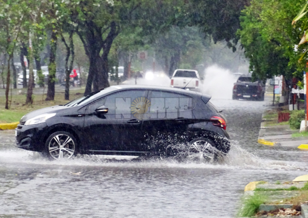 Calles de la ciudad de Resistencia, inundadas por la intensa lluvia. 28-07-24.