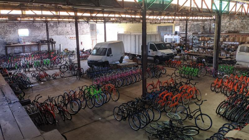 La única fábrica de bicicletas del interior provincial intenta mantenerse a flote