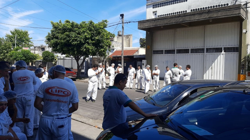La histórica fábrica de golosinas no paga el salario completo a sus trabajadores