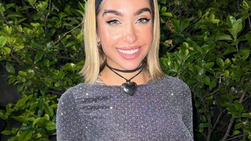 Milei atacó ahora a María Becerra 