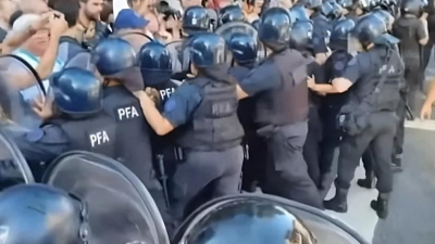 Fuerte represión en la marcha de los jubilados