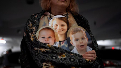 Los cuerpos de Ariel y Kfir Bibas, los niños israelíes con raíces argentinas, fueron entregados a su familia
