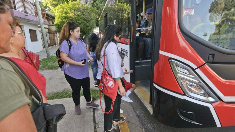 Habilitaron el pago con QR para viajes en colectivos locales e interurbanos