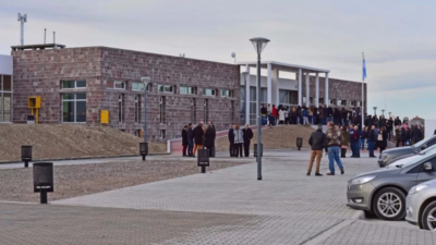 Docentes anuncian paro total para el lunes y martes