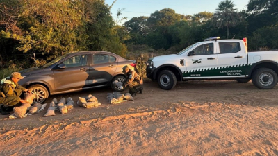 Detienen a dos personas que intentaron fugarse con 30 kilos de marihuana