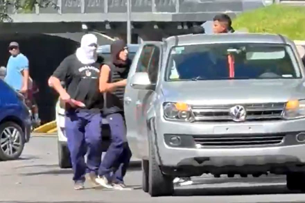 enfrentamientos-en-gonnet-por-po.jpg