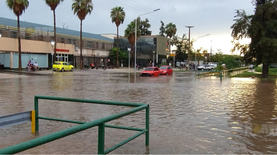 Llovió casi 100 milímetros en menos de dos horas y Sáenz Peña quedó bajo agua