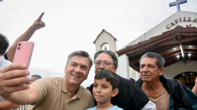 Zdero inauguró obras y entregó título de propiedad a la capilla San Antonio