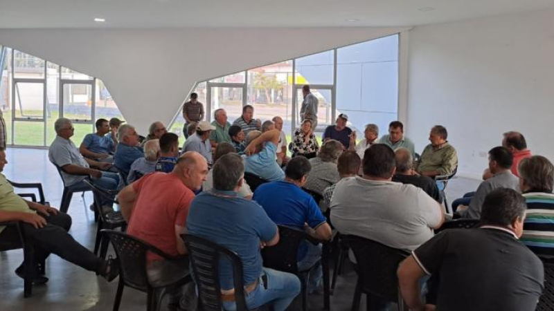El campo sin respuestas concretas: "Nos fuimos con las manos vacías"