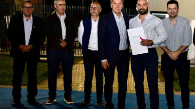 Zdero inauguró un complejo habitacional en Sáenz Peña