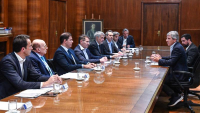 Caputo se reunió con supermercadistas en medio de la tensión por los aumentos