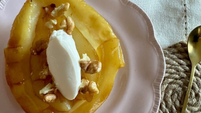 Peras en camisa, un postre para resolverlo en 10 minutos