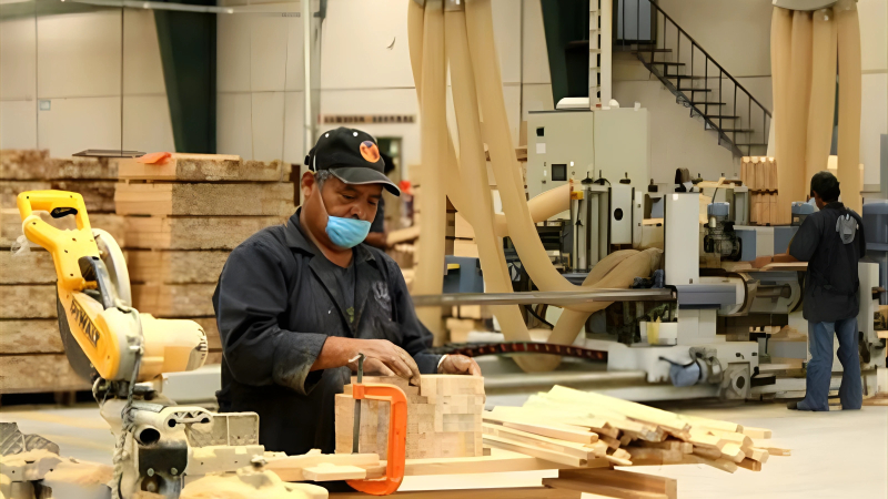 Muebles: la industria más afectada y en lucha contra las importaciones