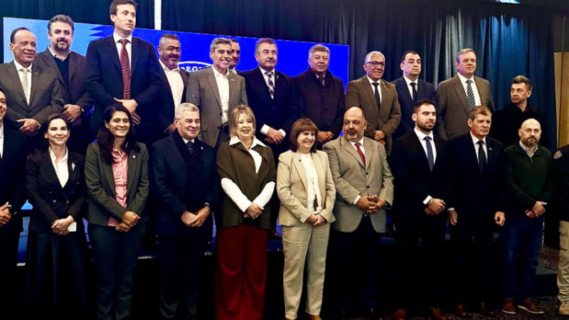 Matkovich firmó convenios claves con la ministra Patricia Bullrich