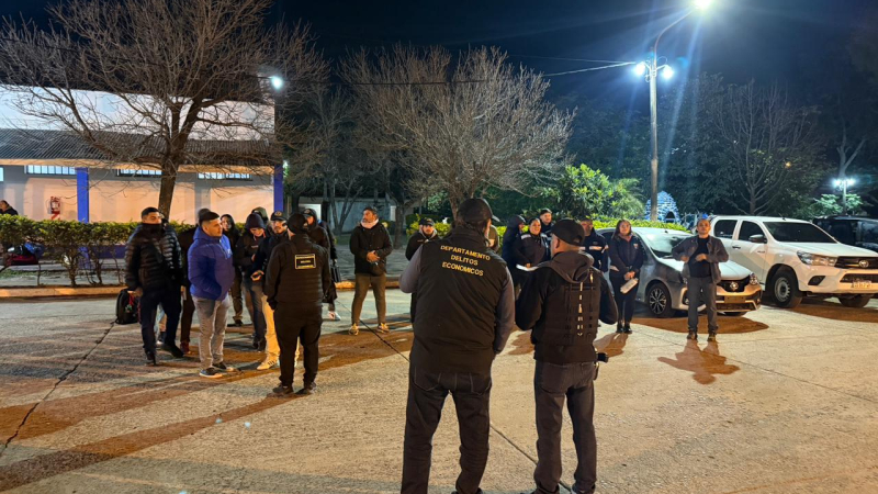 Allanamientos por lavado de activos: secuestran vehículos de alta gama, dinero y documentos