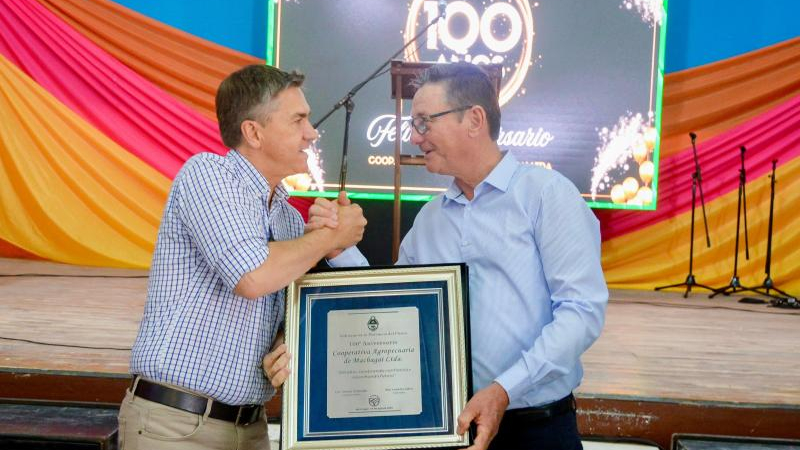 Reconocimiento del gobierno a la Cooperativa Agropecuaria de Machagai por sus 100 años