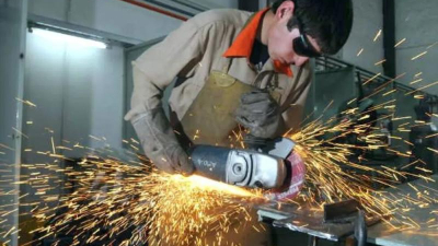 Kaston: "El declive es permanente pero el industrial sigue apostando al empleo"
