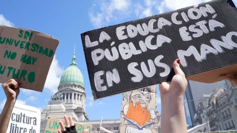 Milei vetó por completo la Ley de Financiamiento Universitario y Recomposición Salarial Docente