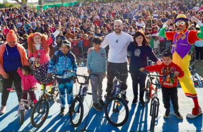 Multitudinaria fiesta por el Día del Niño en San Martín