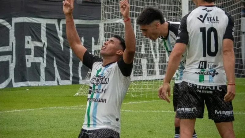 For Ever va por la clasificación ante un Morón que quiere ganar la zona