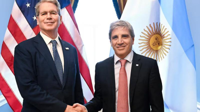 Caputo se reunió con Bessent para avanzar en el auxilio financiero