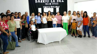 Imponen nombres de mujeres a pasajes del barrio La Paz