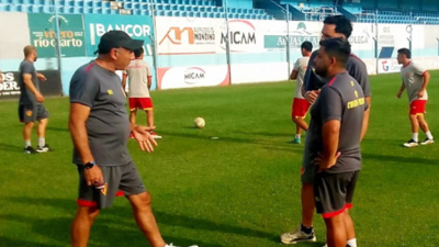 Sarmiento quiere remontar una serie muy difícil ante Atenas en Río Cuarto
