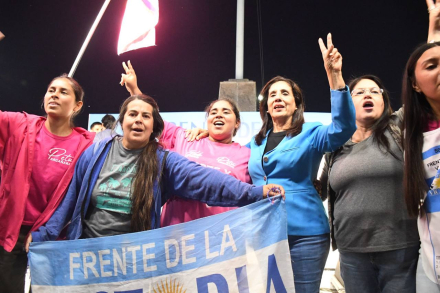 Caminata de los candidatos del FdV (3).jpeg