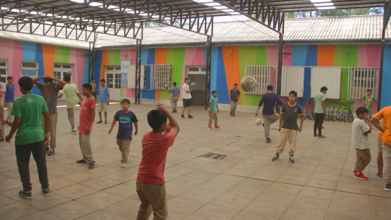 La Justicia ordena a Educación mantener funcionamiento de escuela que gestiona la Fundación Valdocco